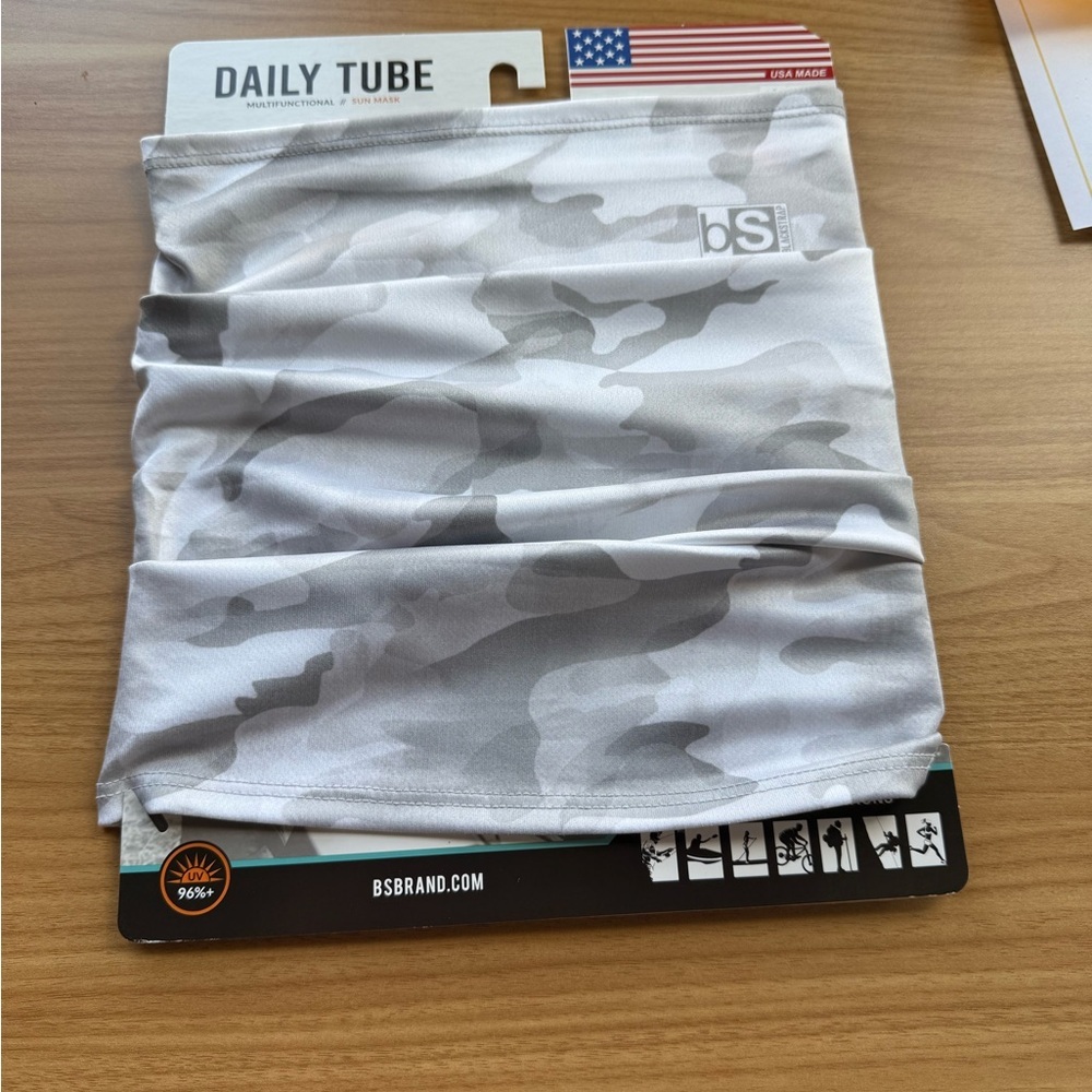 Black Strap BS Brand Dailey Neck Gaiter Tube | Gray Camo | NWT Women One Size - Picture 2 of 6